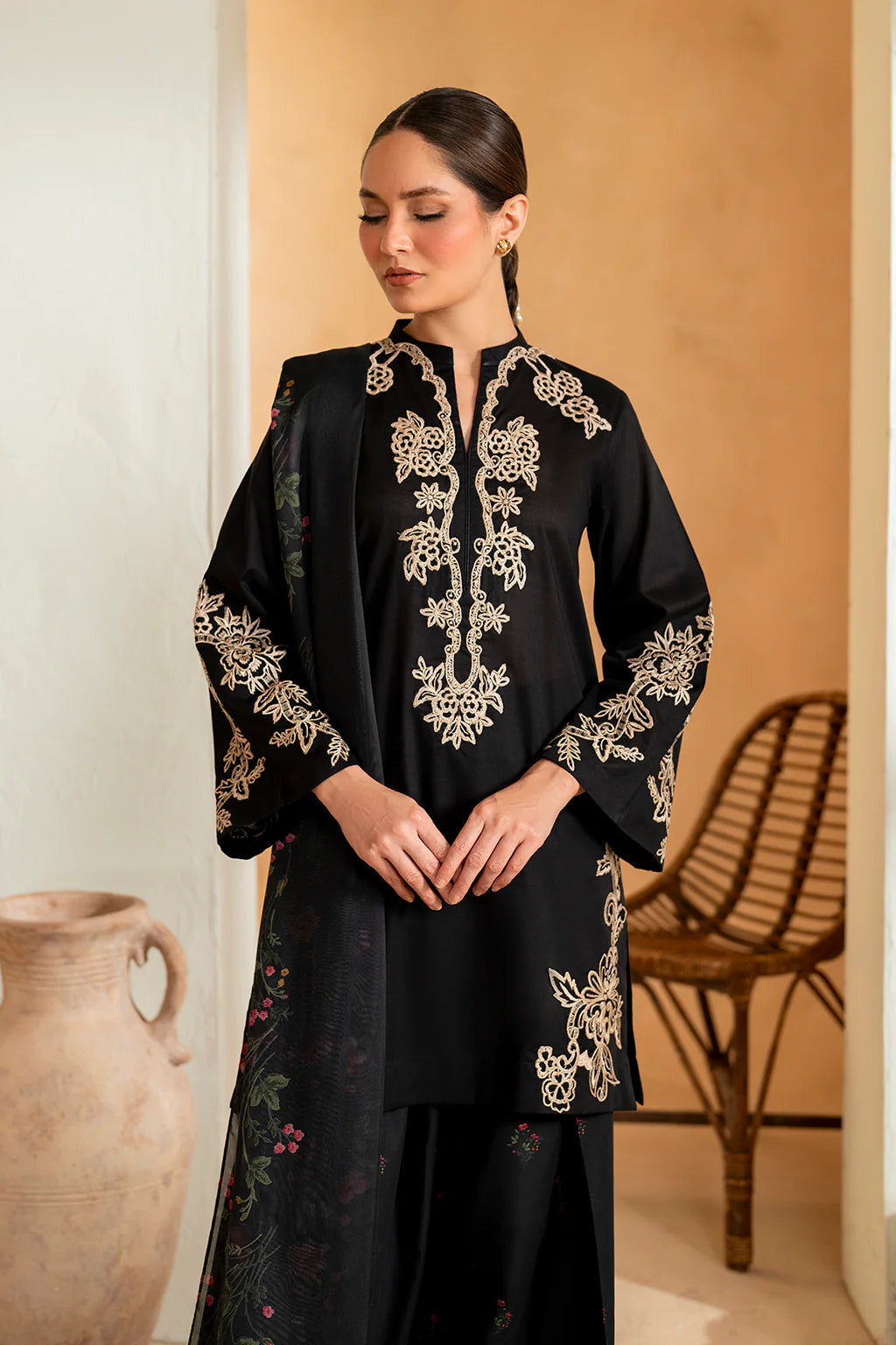IZNIK - Dhanak 3-Piece Unstitched Embroidered Suit