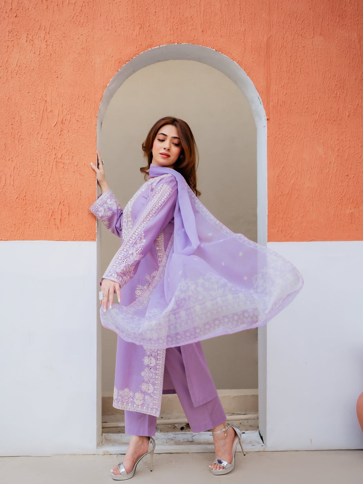 BRAND PEZWAAN
DHANAK EMBROIDERED 3PC