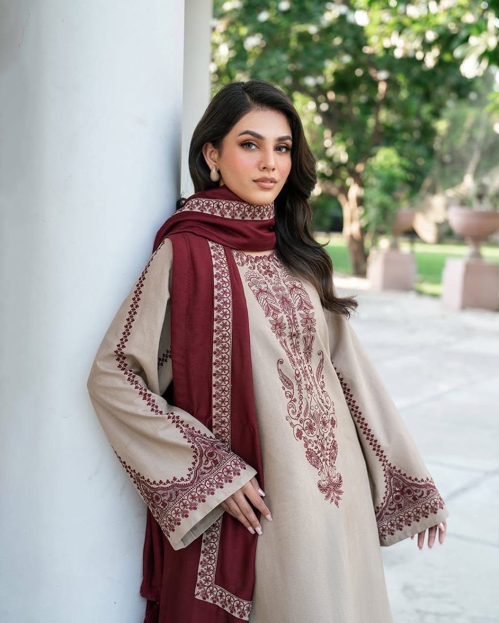 Brand bareeze
PURE DHANAK 3PC EMBROIDERED