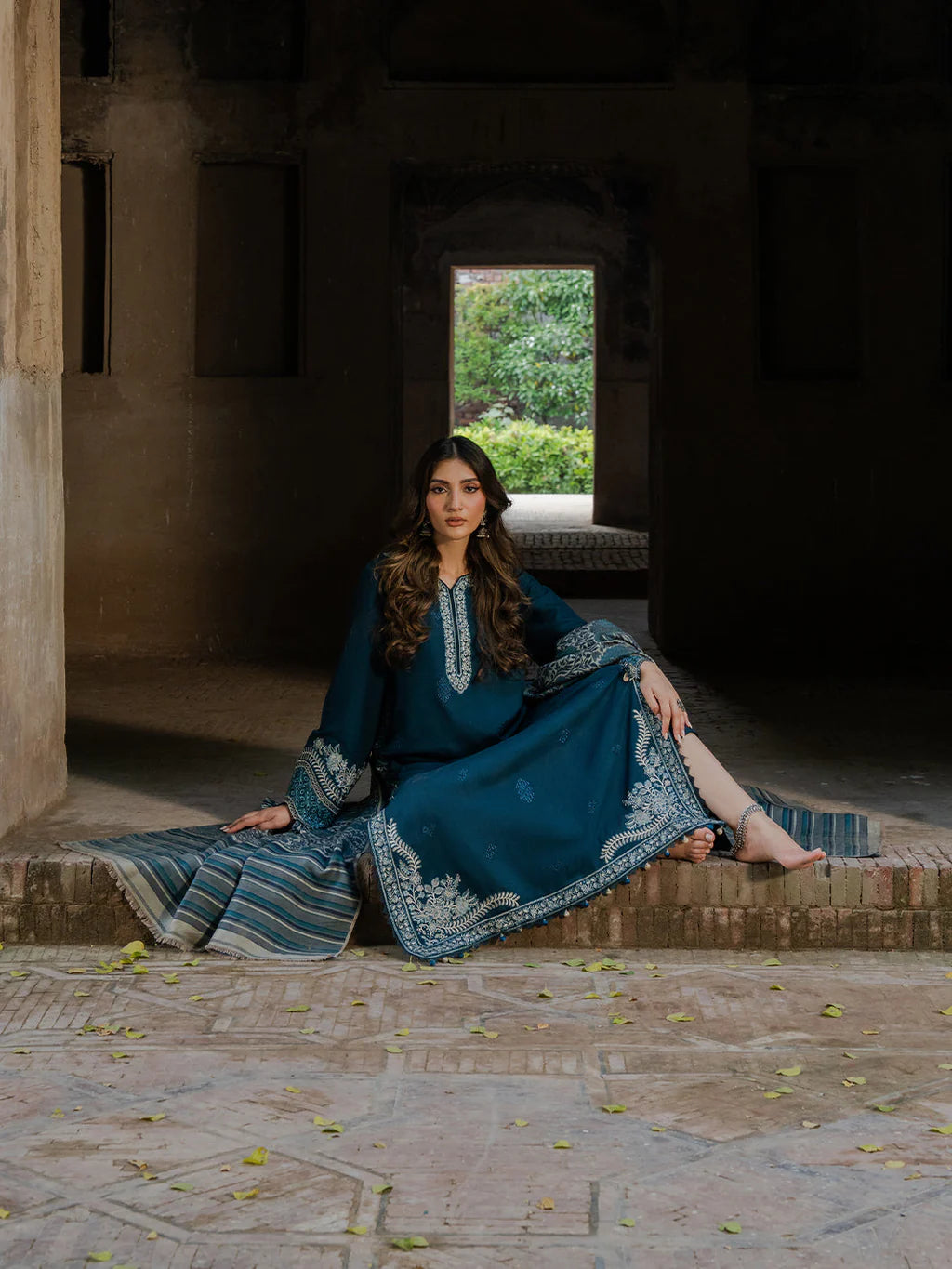 BRAND IZEL
DHANAK Embroidered 3 Piece