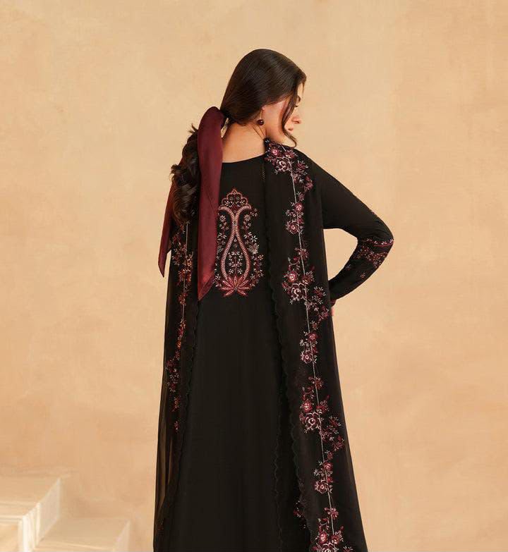 BRAND  IZNIK 
Embroidered Dhanak 3 Piece