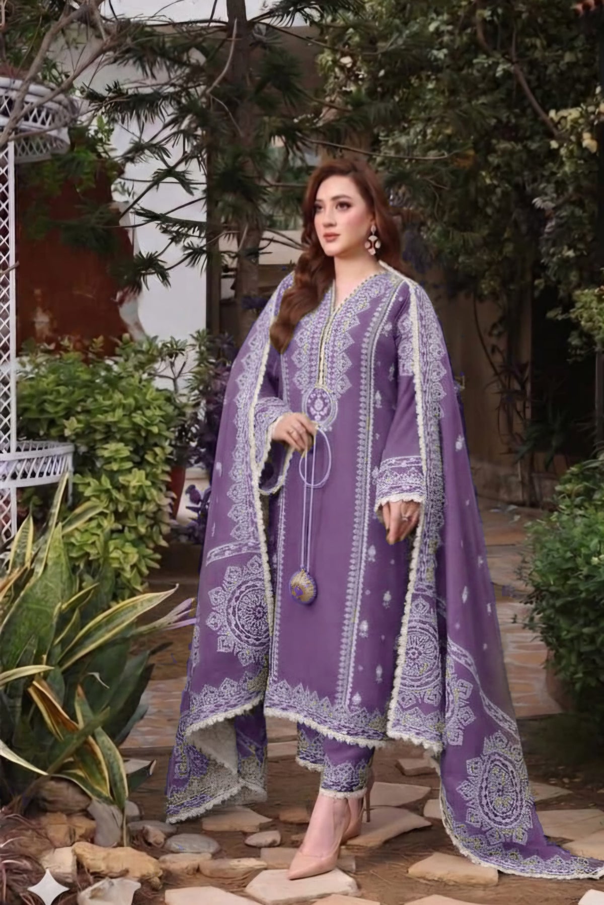 BRAND  ANEELA'S
DHANAK EMBROIDERED 3PC