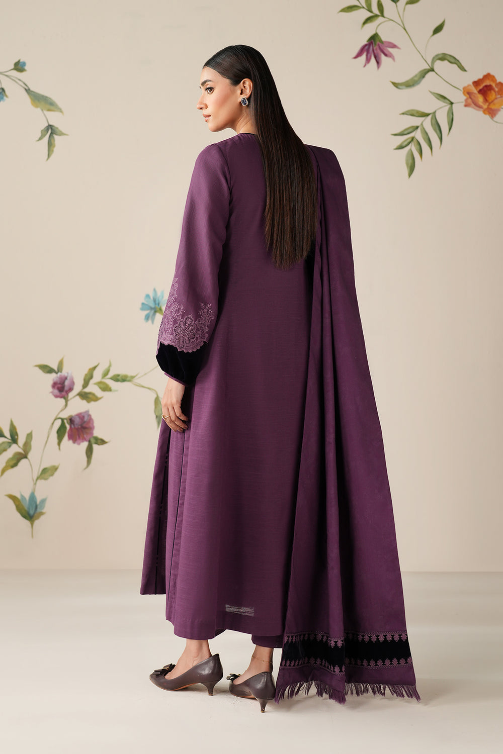BRAND: BAROQUE 
DHANAK Embroidered 3 Piece